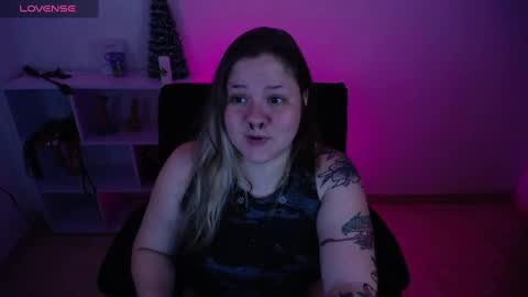 Snapshot of destroyall420 chatting on 01.03.25 Lola Bdsm and fries online show from 01.03.25