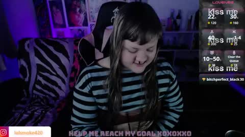 Snapshot of destroyall420 chatting on 05.22.26 Lola Bdsm and fries online show from 05.22.26