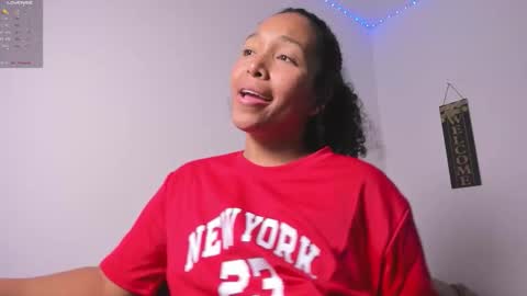 Snapshot of desty_y chatting on 10.14.25 desty_y online show from 10.14.25