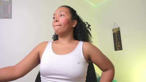 Snapshot of desty_y chatting on 10.31.25 desty_y online show from 10.31.25