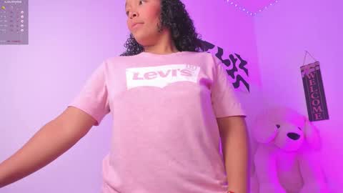 Snapshot of desty_y chatting on 12.05.25 desty_y online show from 12.05.25