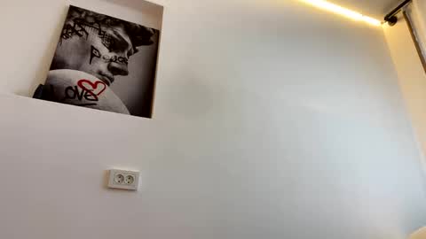 Emily online show from 10.03.25