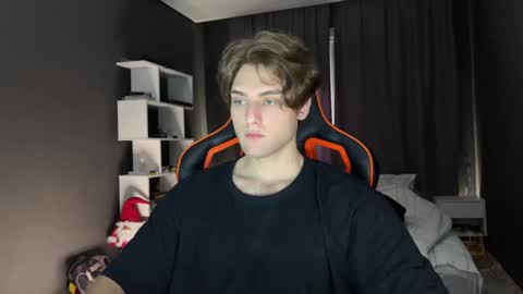 Snapshot of devilnut1 chatting on 11.16.25 devilnut1 online show from 11.16.25