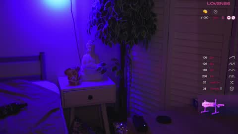 Snapshot of devilss_toy chatting on 03.12.25 CIBELLE online show from 03.12.25