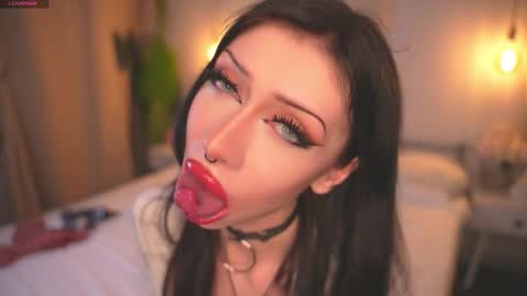 Snapshot of devilss_toy chatting on 10.19.25 CIBELLE online show from 10.19.25