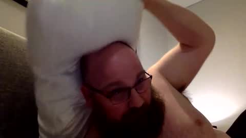 Snapshot of devilwings2 chatting on 09.17.25 devilwings2 online show from 09.17.25