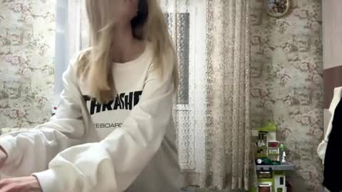 dewdropdoll online show from 04.18.26