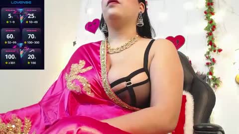 Snapshot of dharanisnisha chatting on 05.19.26 dharanisnisha online show from 05.19.26