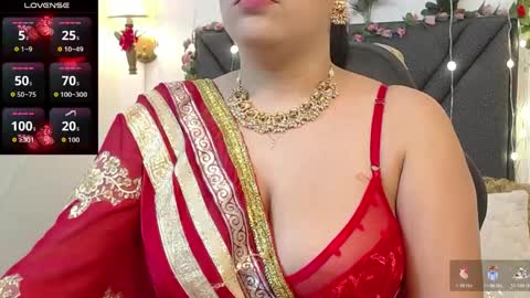 Snapshot of dharanisnisha chatting on 05.30.26 dharanisnisha online show from 05.30.26