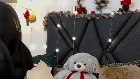 Snapshot of dharanisnisha chatting on 06.19.26 dharanisnisha online show from 06.19.26
