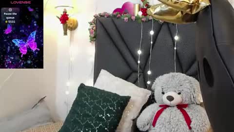 Snapshot of dharanisnisha chatting on 07.27.26 dharanisnisha online show from 07.27.26
