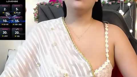 Snapshot of dharanisnisha chatting on 07.31.26 dharanisnisha online show from 07.31.26