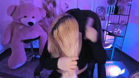 Dia online show from 12.21.25