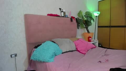 Snapshot of diabla_sexyboobs chatting on 01.18.25 D I A B L A online show from 01.18.25