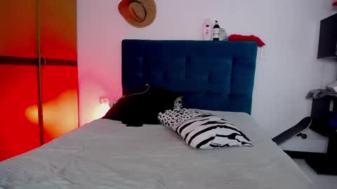 Snapshot of diabla_sexyboobs chatting on 02.27.25 D I A B L A online show from 02.27.25