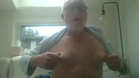 Snapshot of dial76 chatting on 12.26.24 dial76 online show from 12.26.24