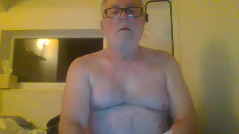 Snapshot of dial76 chatting on 01.14.25 dial76 online show from 01.14.25