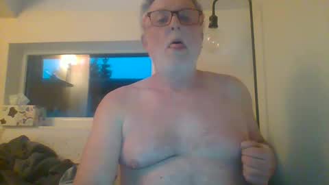 Snapshot of dial76 chatting on 02.25.25 dial76 online show from 02.25.25