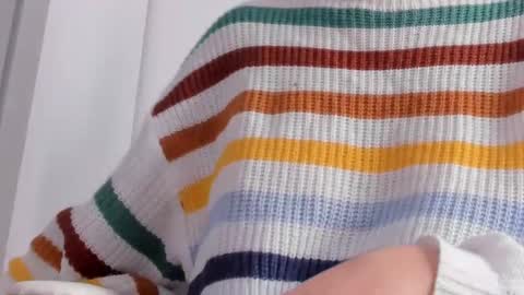 Snapshot of diamond_ava_ chatting on 02.05.25 Thea online show from 02.05.25