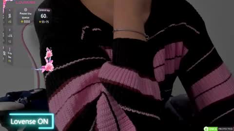 Snapshot of diamond_ava_ chatting on 02.27.25 Thea online show from 02.27.25