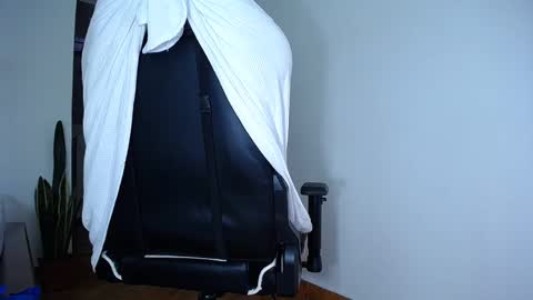 Snapshot of diamond_black00 chatting on 01.09.25 MaSSimo online show from 01.09.25