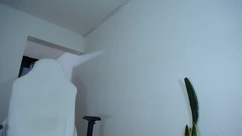 Snapshot of diamond_black00 chatting on 01.16.25 MaSSimo online show from 01.16.25