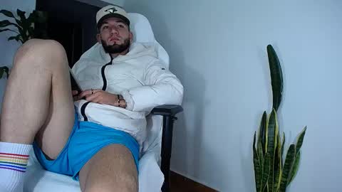 Snapshot of diamond_black00 chatting on 02.19.25 MaSSimo online show from 02.19.25