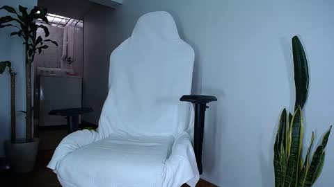 Snapshot of diamond_black00 chatting on 02.20.25 MaSSimo online show from 02.20.25