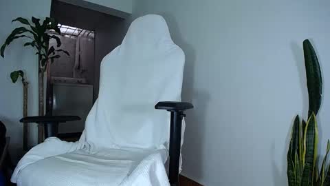 Snapshot of diamond_black00 chatting on 02.21.25 MaSSimo online show from 02.21.25