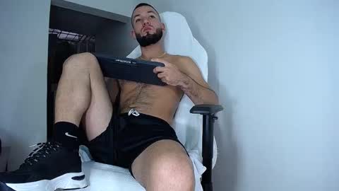 Snapshot of diamond_black00 chatting on 02.28.25 MaSSimo online show from 02.28.25