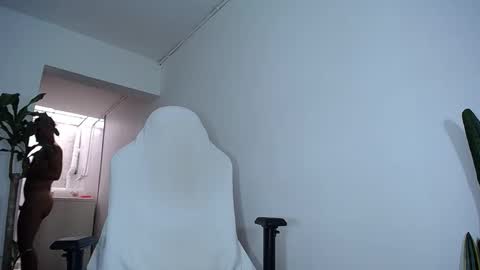 Snapshot of diamond_black00 chatting on 03.09.25 MaSSimo online show from 03.09.25