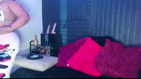 Diana Lozano online show from 02.25.25