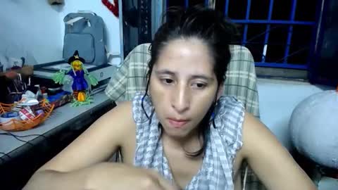 Snapshot of diana_rogu chatting on 10.22.25 diana_rogu online show from 10.22.25