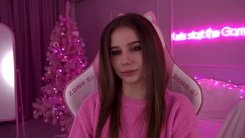 Snapshot of dianabecker chatting on 12.19.24 Diana online show from 12.19.24