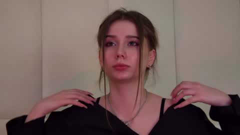 Snapshot of dianabecker chatting on 02.05.25 Diana online show from 02.05.25