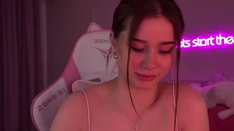 Snapshot of dianabecker chatting on 02.06.25 Diana online show from 02.06.25