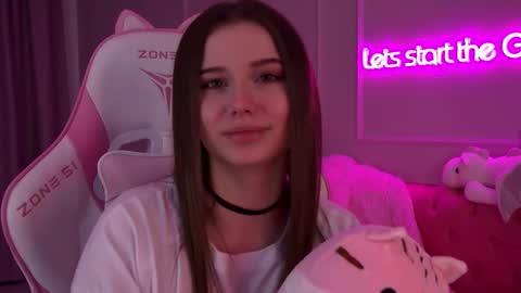 Snapshot of dianabecker chatting on 02.19.25 Diana online show from 02.19.25