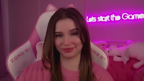 Snapshot of dianabecker chatting on 03.04.25 Diana online show from 03.04.25