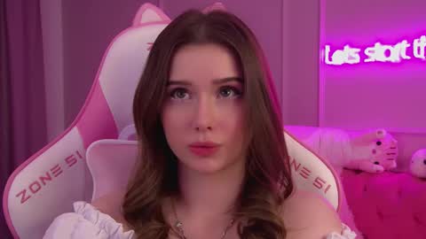 Snapshot of dianabecker chatting on 03.07.25 Diana online show from 03.07.25