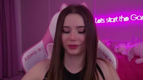 Snapshot of dianabecker chatting on 03.09.25 Diana online show from 03.09.25