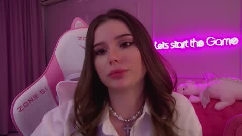 Snapshot of dianabecker chatting on 03.11.25 Diana online show from 03.11.25