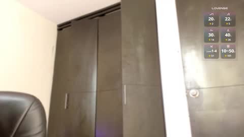 Snapshot of dianadirty1 chatting on 10.01.25 dianadirty1 online show from 10.01.25