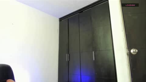 Snapshot of dianadirty1 chatting on 11.19.25 dianadirty1 online show from 11.19.25