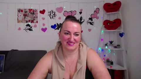 Snapshot of dianamgg chatting on 03.06.25 Diana online show from 03.06.25