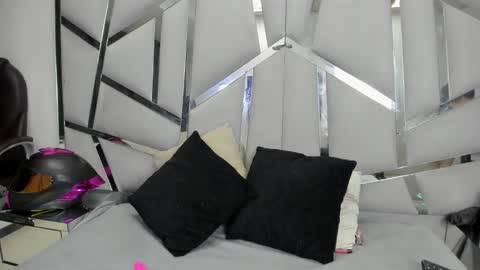 dianarous online show from 03.16.26