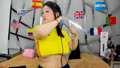 Snapshot of dianarous chatting on 06.24.26 dianarous online show from 06.24.26