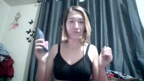 Snapshot of dianarussell864 chatting on 11.11.25 dianarussell864 online show from 11.11.25