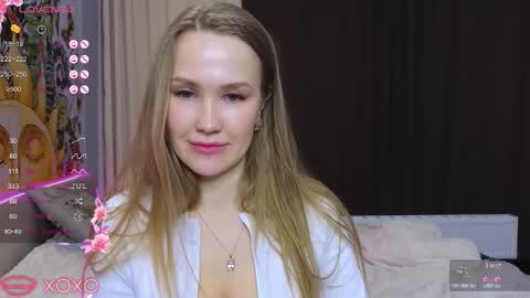 Snapshot of dianashermy chatting on 12.14.25 Diana online show from 12.14.25