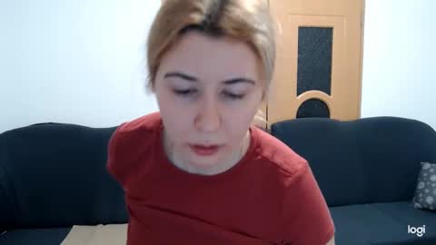 Snapshot of dianasmiey7 chatting on 01.14.25 dianasmiey7 online show from 01.14.25