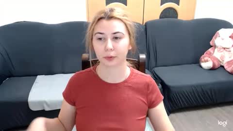 Snapshot of dianasmiey7 chatting on 01.20.25 dianasmiey7 online show from 01.20.25